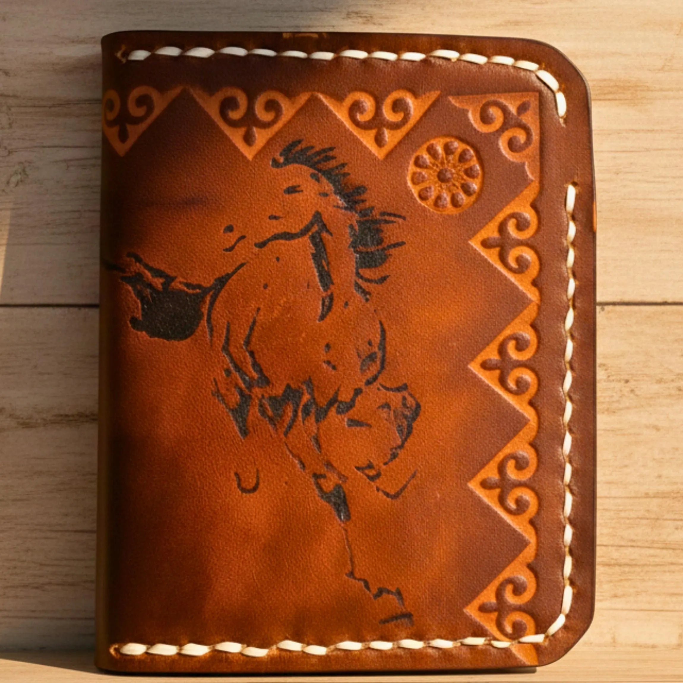Minimalist Leather Wallet | Hand-Burned Pyrography Art | Animal & Human Figure | Slim Bifold Card Holder | Veg-Tan Full Grain | Personalized